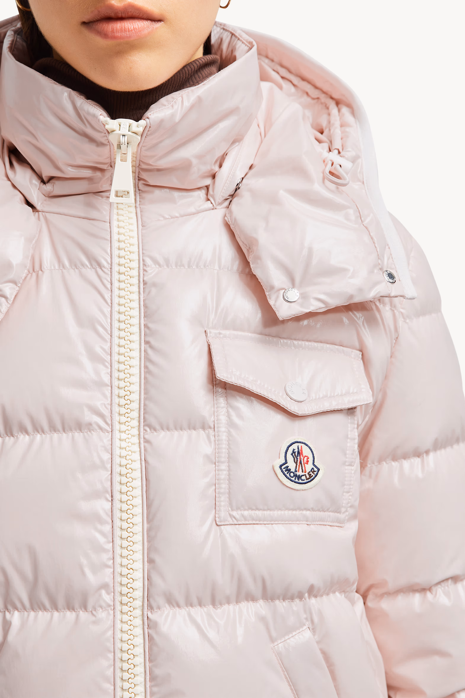 Plumífero corto con capucha Andro Mujer Rosado Moncler 8